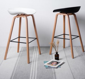 WOOD BAR STOOLS