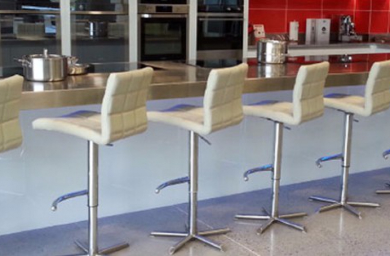 bar-stools-smooch2